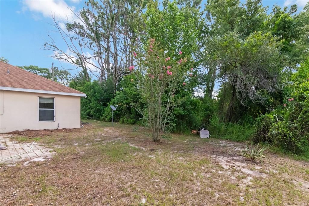 For Sale: $250,000 (3 beds, 2 baths, 1955 Square Feet)