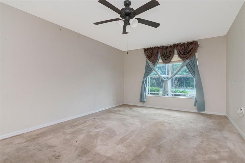 For Sale: $250,000 (3 beds, 2 baths, 1955 Square Feet)
