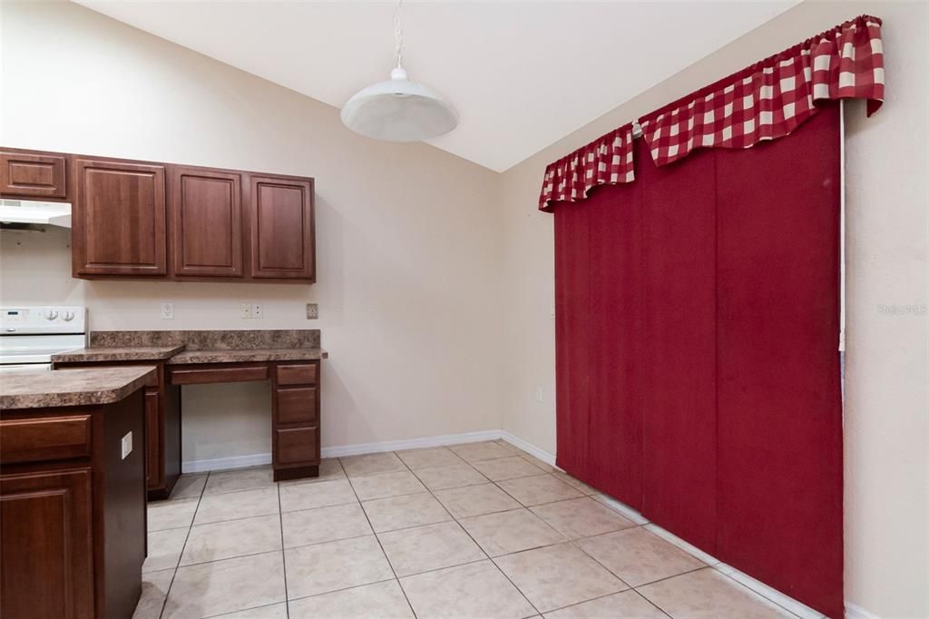 For Sale: $250,000 (3 beds, 2 baths, 1955 Square Feet)