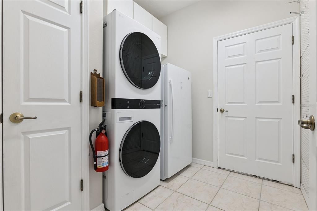 На продажу: $459,999 (3 спален, 2 ванн, 2151 Квадратных фут)