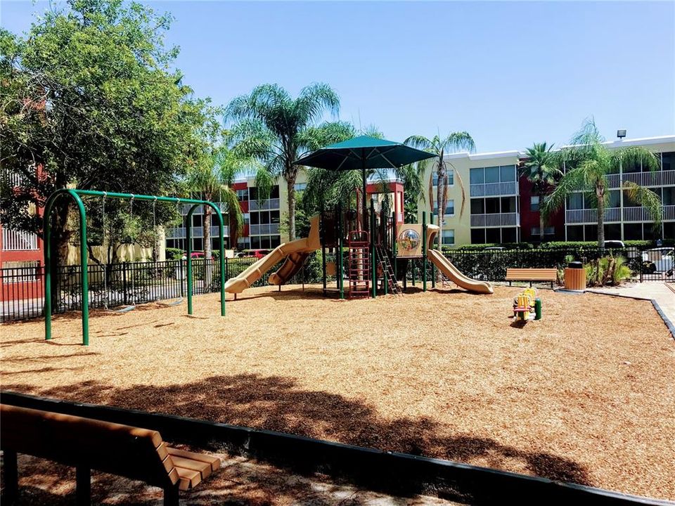 For Rent: $2,000 (2 beds, 2 baths, 1010 Square Feet)