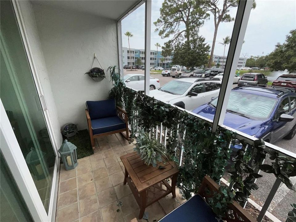 For Rent: $2,000 (2 beds, 2 baths, 1010 Square Feet)