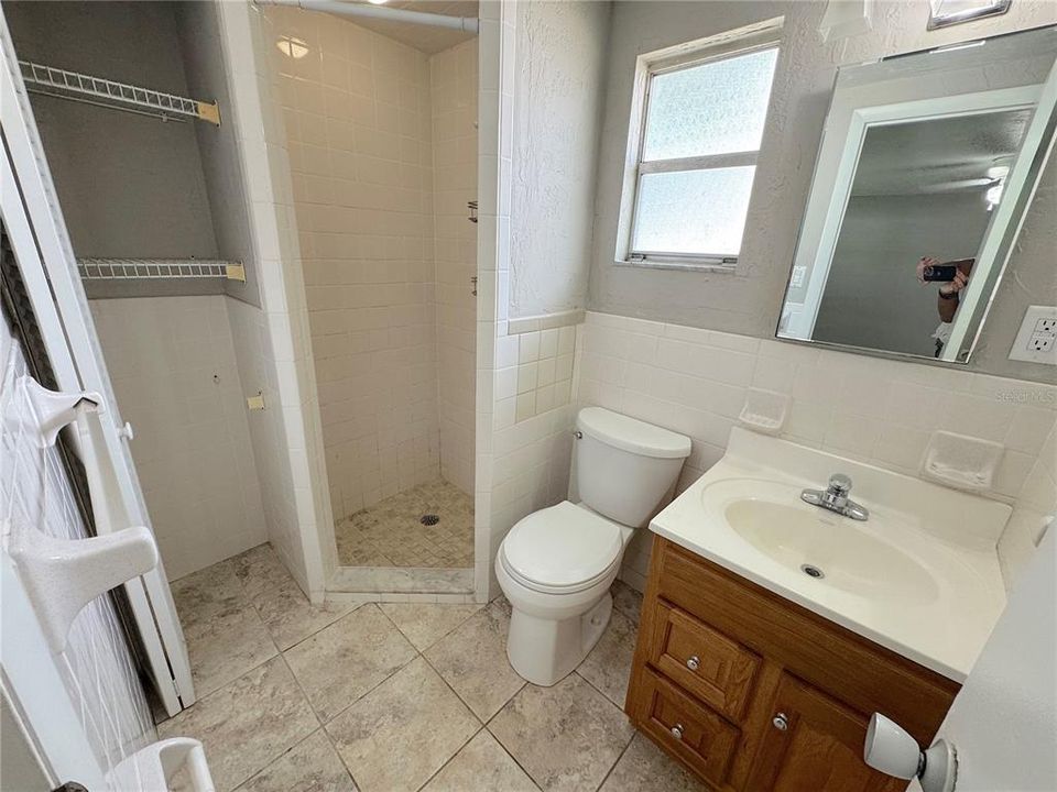В аренду: $2,350 (3 спален, 2 ванн, 1303 Квадратных фут)