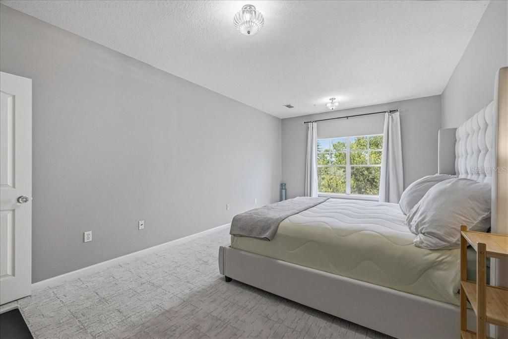 На продажу: $249,900 (1 спален, 1 ванн, 958 Квадратных фут)
