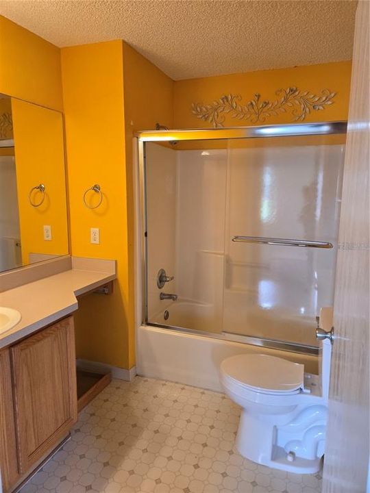For Sale: $265,000 (2 beds, 2 baths, 1148 Square Feet)