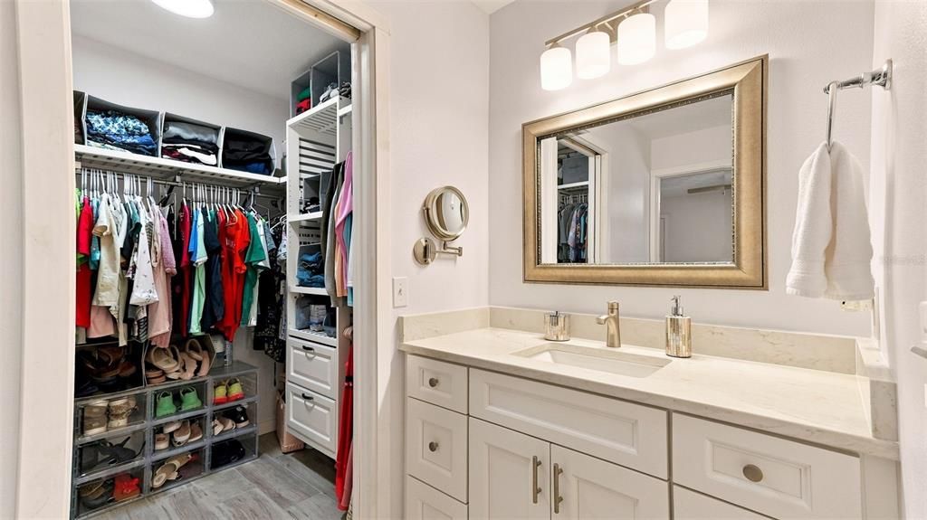 For Sale: $299,500 (3 beds, 2 baths, 1344 Square Feet)