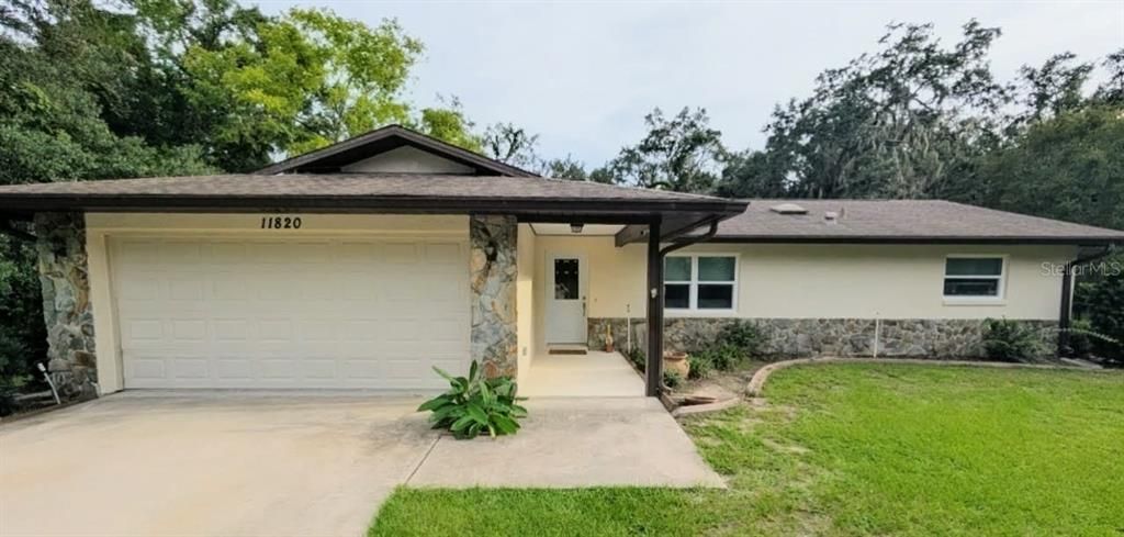 For Sale: $299,500 (3 beds, 2 baths, 1344 Square Feet)