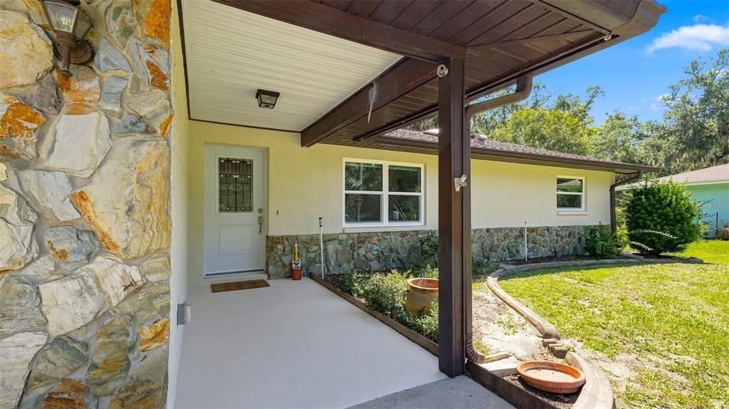 For Sale: $299,500 (3 beds, 2 baths, 1344 Square Feet)