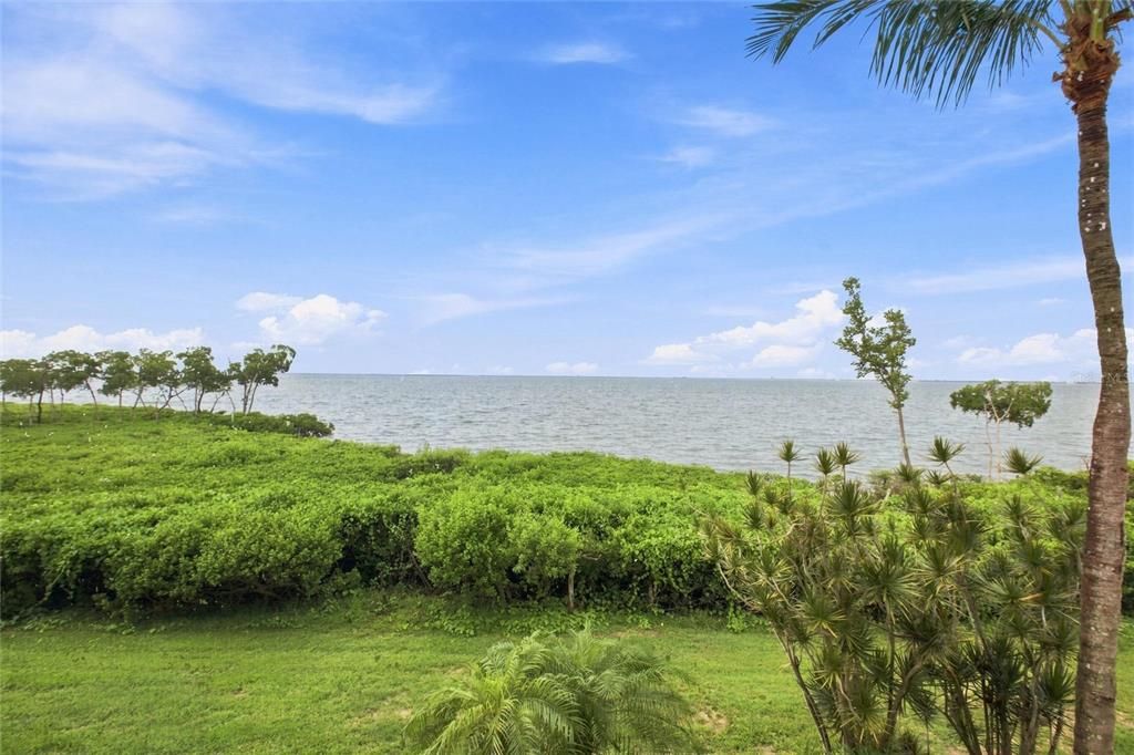 For Sale: $629,900 (3 beds, 3 baths, 2398 Square Feet)