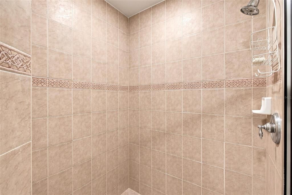 For Sale: $629,900 (3 beds, 3 baths, 2398 Square Feet)