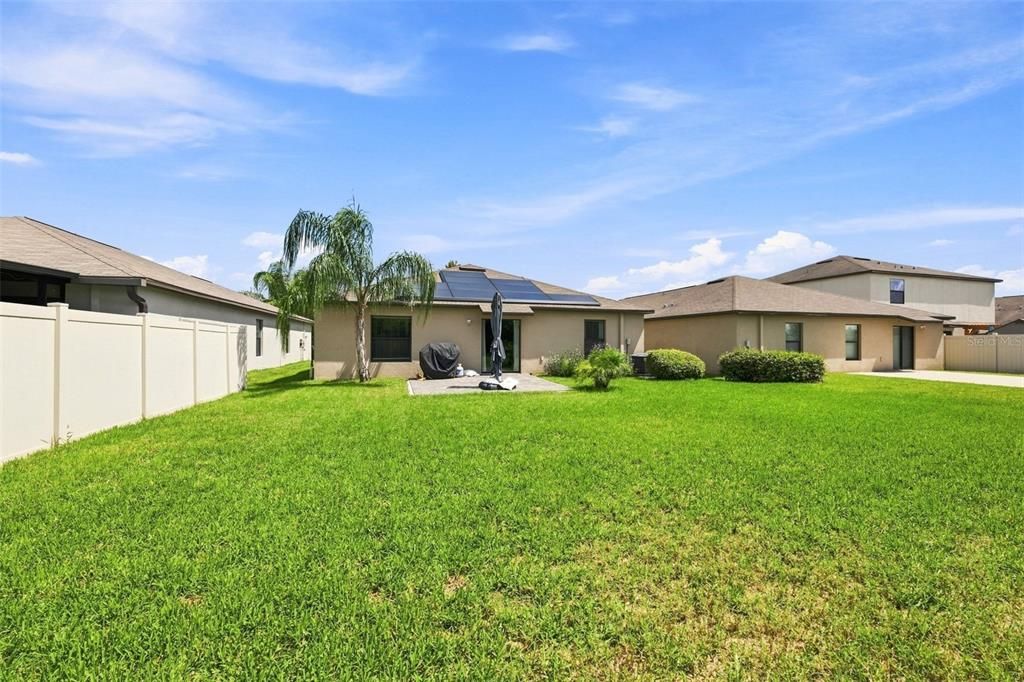 Activo con contrato: $295,000 (3 camas, 2 baños, 1561 Pies cuadrados)