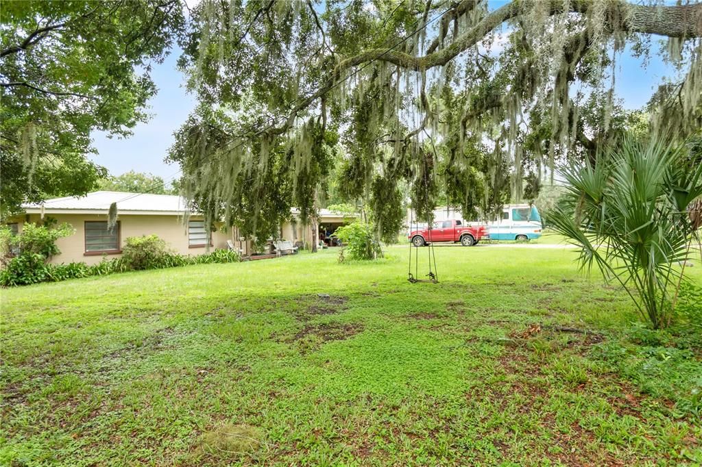 Activo con contrato: $285,000 (3 camas, 2 baños, 1467 Pies cuadrados)