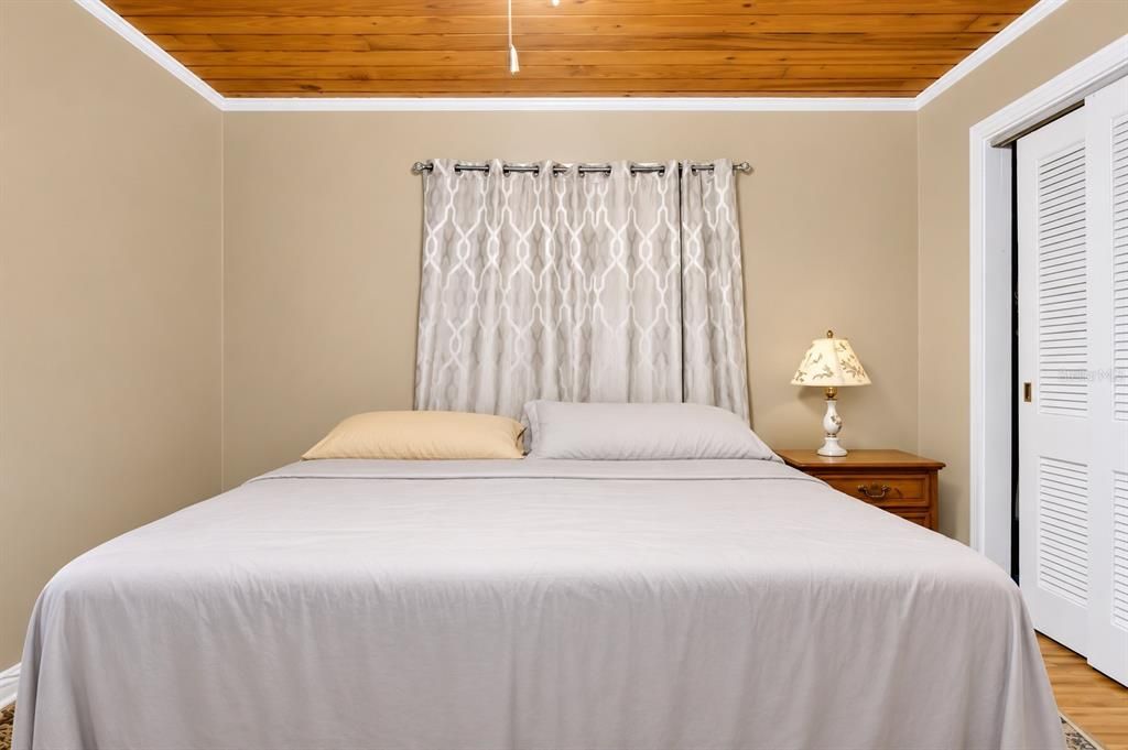 Activo con contrato: $285,000 (3 camas, 2 baños, 1467 Pies cuadrados)