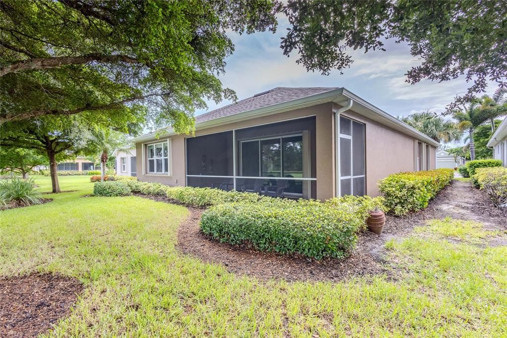 For Sale: $460,000 (3 beds, 2 baths, 2050 Square Feet)