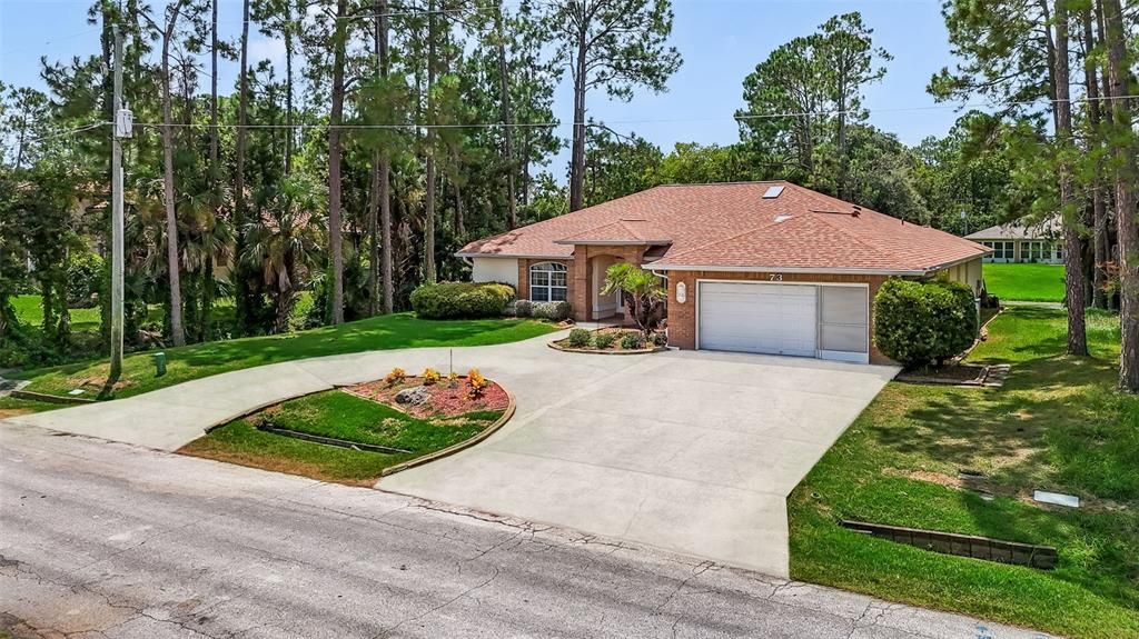 For Sale: $399,900 (4 beds, 2 baths, 2375 Square Feet)