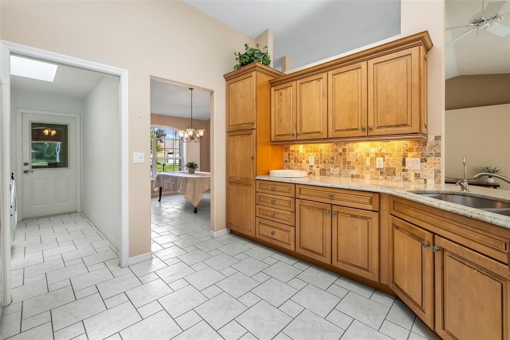 For Sale: $399,900 (4 beds, 2 baths, 2375 Square Feet)