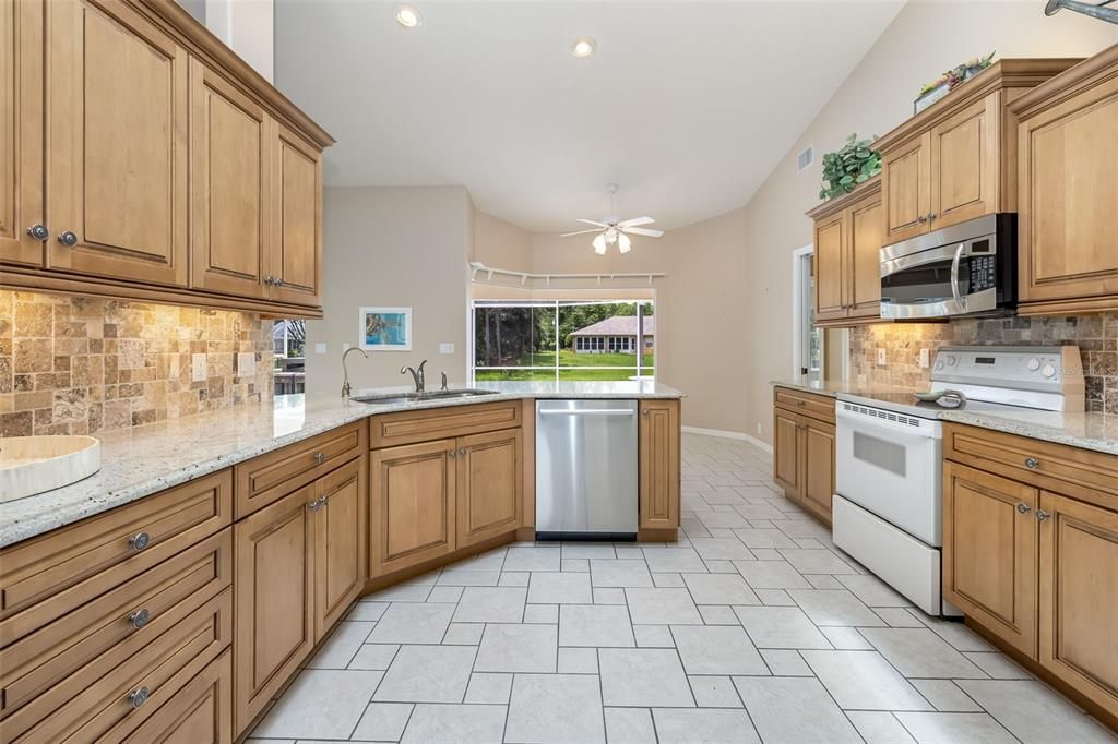 For Sale: $399,900 (4 beds, 2 baths, 2375 Square Feet)