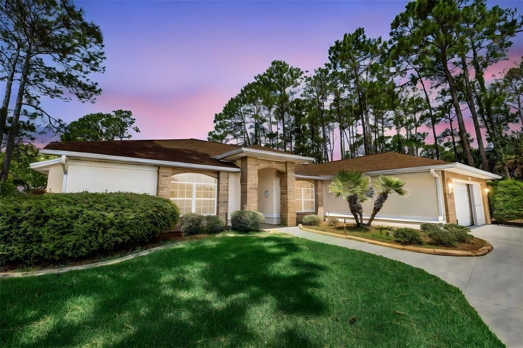 For Sale: $399,900 (4 beds, 2 baths, 2375 Square Feet)
