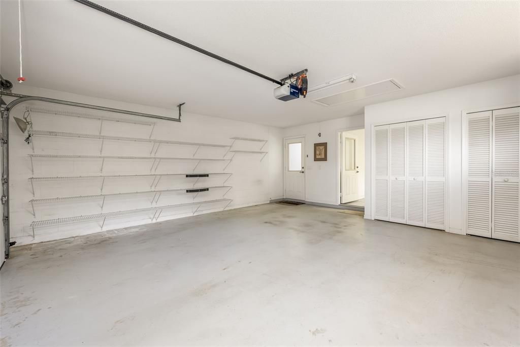 For Sale: $399,900 (4 beds, 2 baths, 2375 Square Feet)