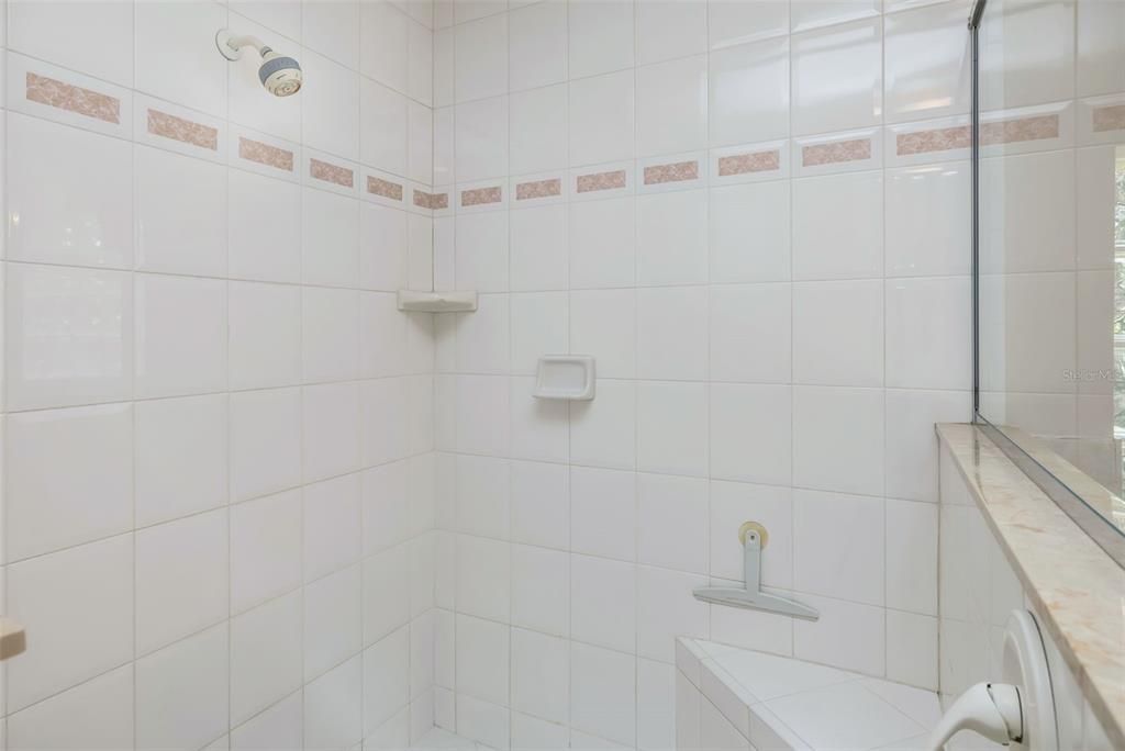 For Sale: $399,900 (4 beds, 2 baths, 2375 Square Feet)