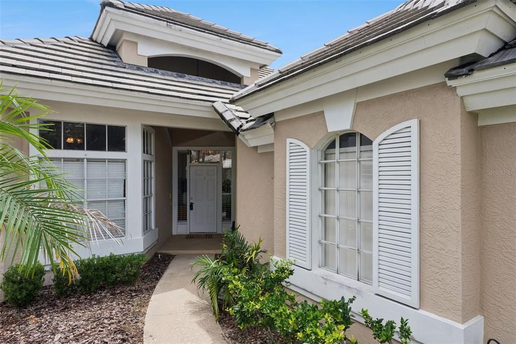En Venta: $529,900 (3 camas, 2 baños, 1687 Pies cuadrados)