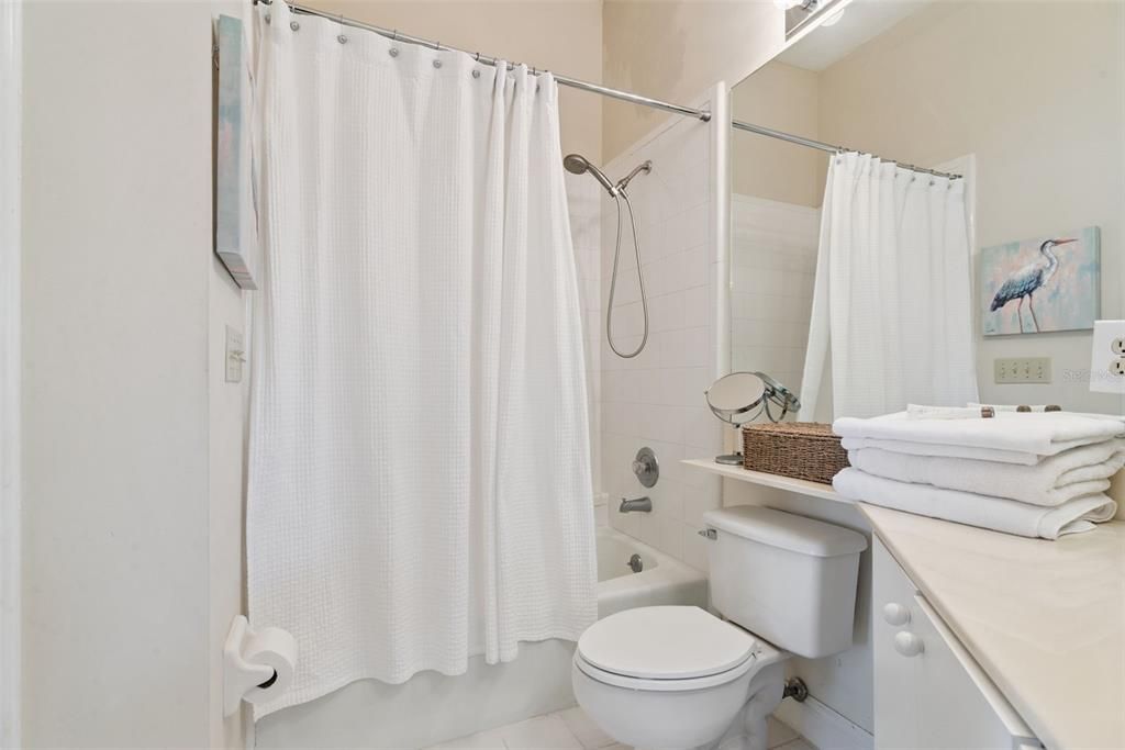 En Venta: $529,900 (3 camas, 2 baños, 1687 Pies cuadrados)