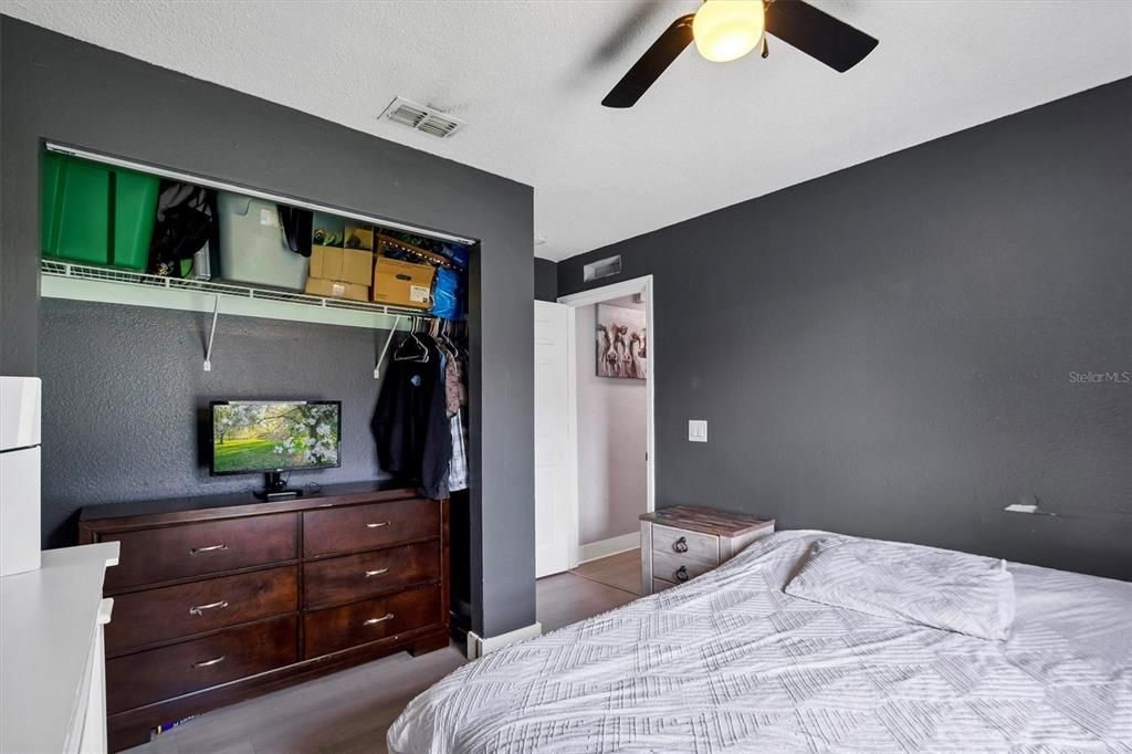 En Venta: $295,000 (3 camas, 2 baños, 1324 Pies cuadrados)