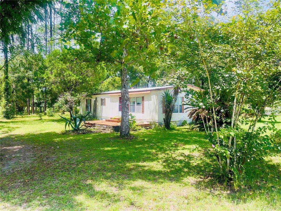 For Sale: $114,900 (2 beds, 2 baths, 1008 Square Feet)
