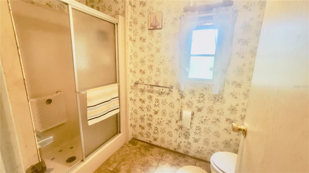 For Sale: $114,900 (2 beds, 2 baths, 1008 Square Feet)
