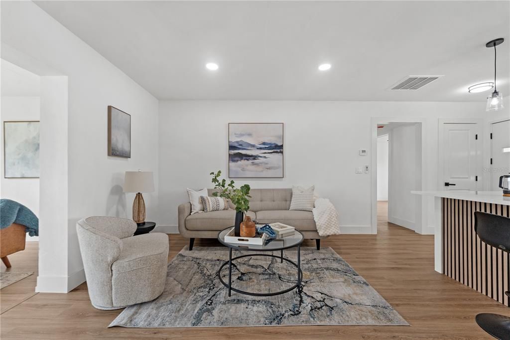 For Sale: $299,000 (2 beds, 2 baths, 1402 Square Feet)