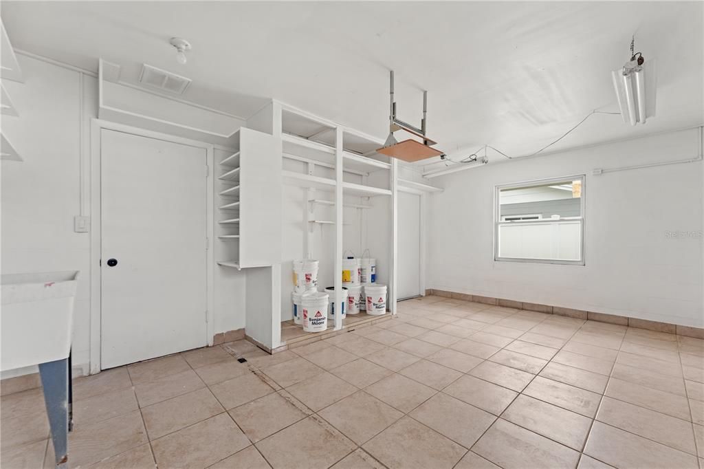For Sale: $299,000 (2 beds, 2 baths, 1402 Square Feet)