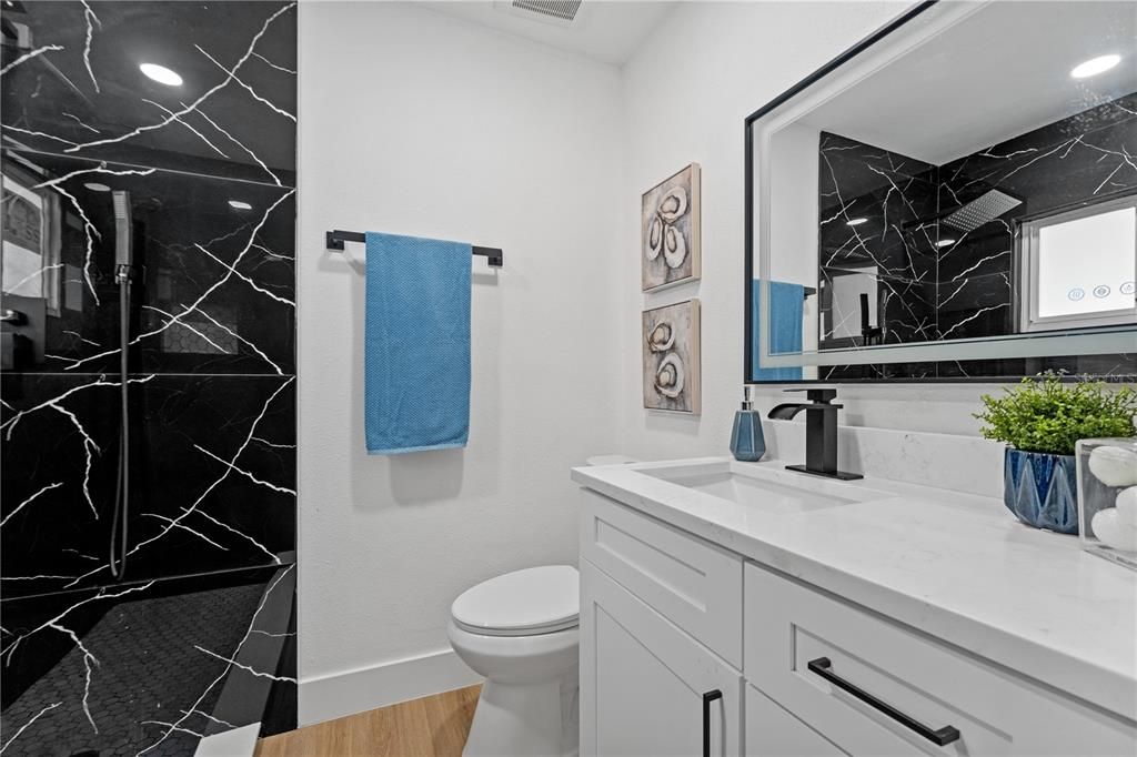 For Sale: $299,000 (2 beds, 2 baths, 1402 Square Feet)