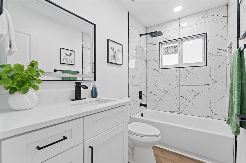 For Sale: $299,000 (2 beds, 2 baths, 1402 Square Feet)