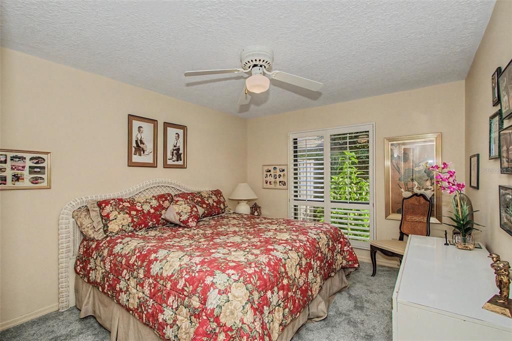 For Sale: $359,000 (3 beds, 2 baths, 1975 Square Feet)