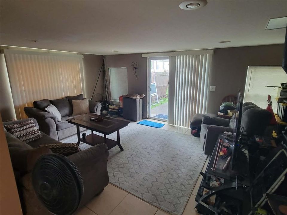 En Venta: $289,900 (2 camas, 1 baños, 912 Pies cuadrados)