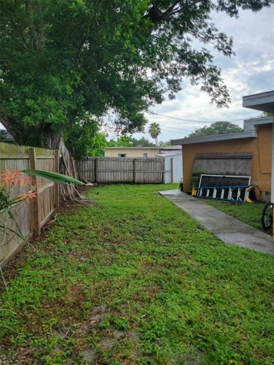 En Venta: $289,900 (2 camas, 1 baños, 912 Pies cuadrados)