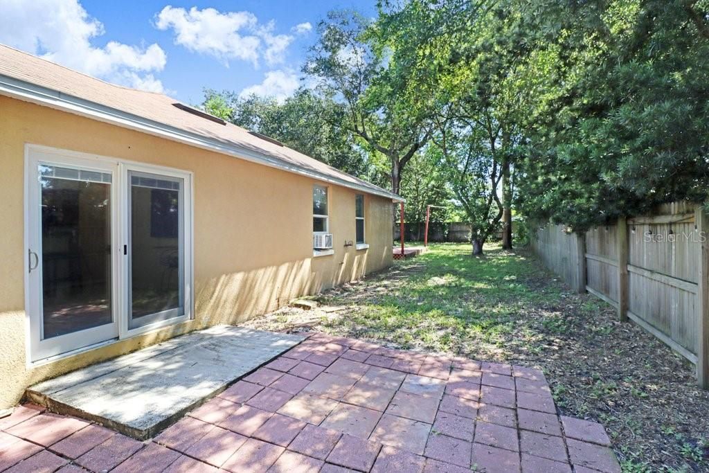 For Rent: $2,375 (3 beds, 2 baths, 1377 Square Feet)
