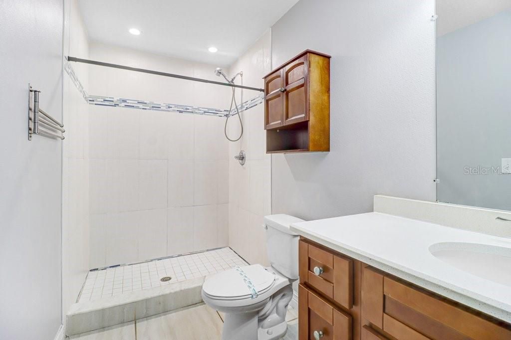 For Rent: $2,375 (3 beds, 2 baths, 1377 Square Feet)