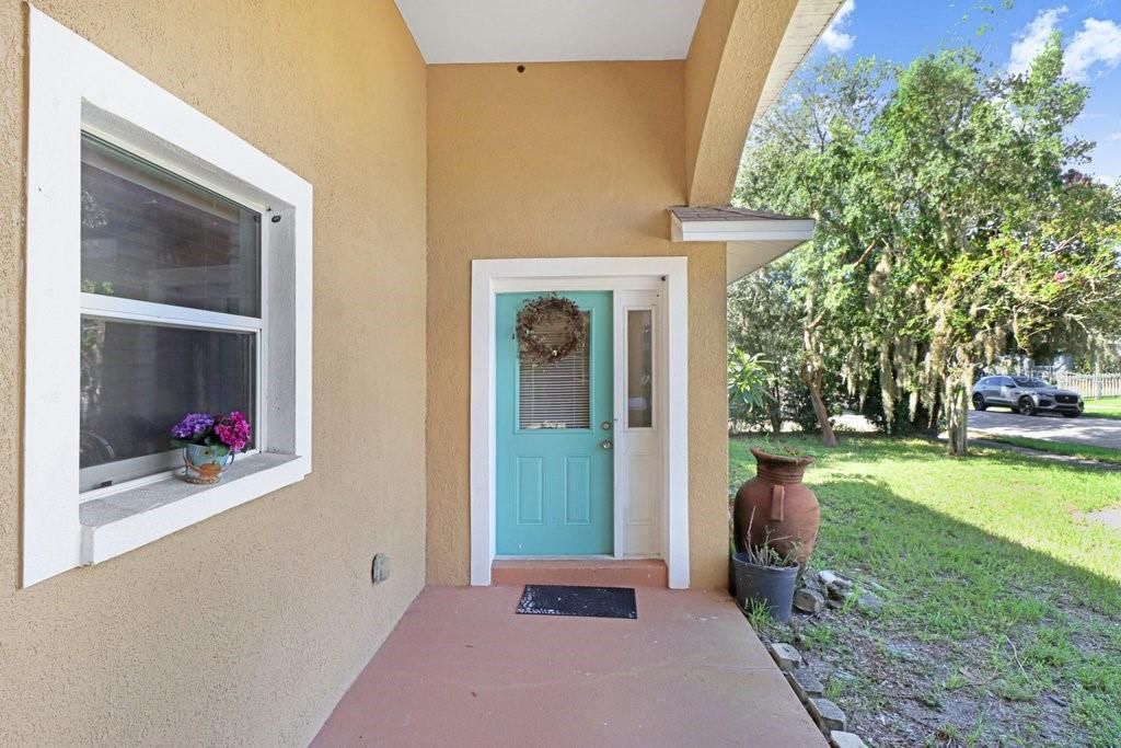 For Rent: $2,375 (3 beds, 2 baths, 1377 Square Feet)