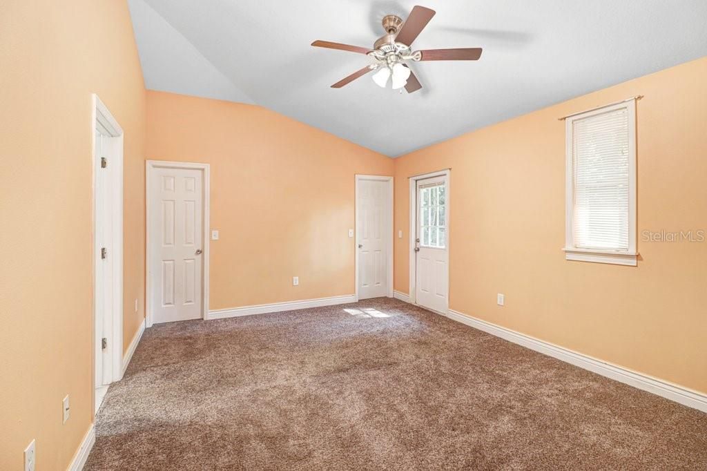 For Rent: $2,375 (3 beds, 2 baths, 1377 Square Feet)
