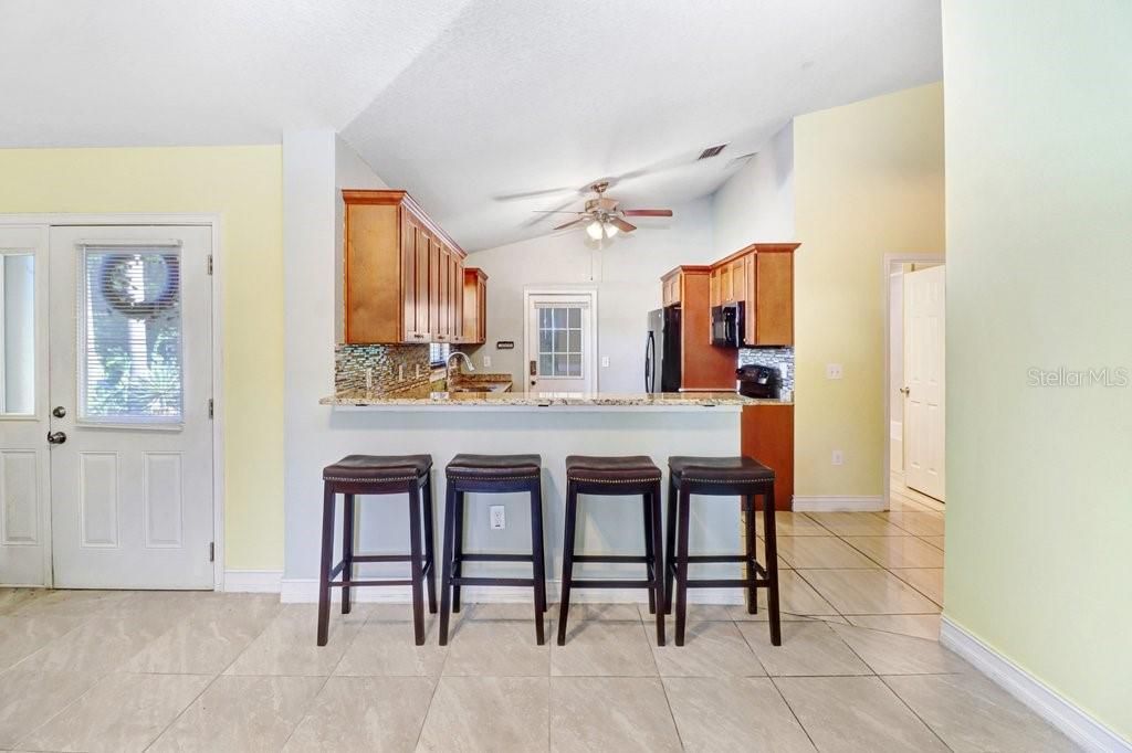 For Rent: $2,375 (3 beds, 2 baths, 1377 Square Feet)