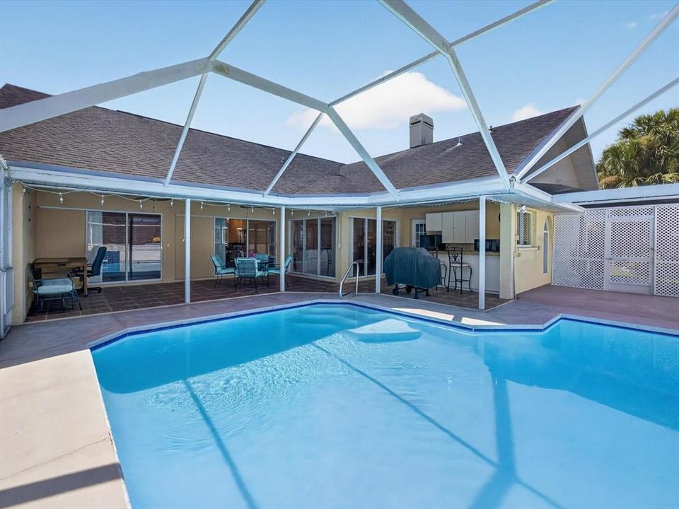 For Sale: $350,000 (3 beds, 2 baths, 2191 Square Feet)