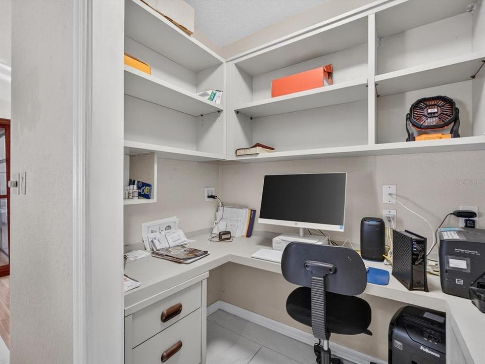 For Sale: $350,000 (3 beds, 2 baths, 2191 Square Feet)