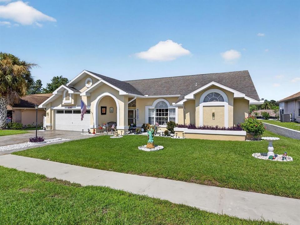 For Sale: $350,000 (3 beds, 2 baths, 2191 Square Feet)