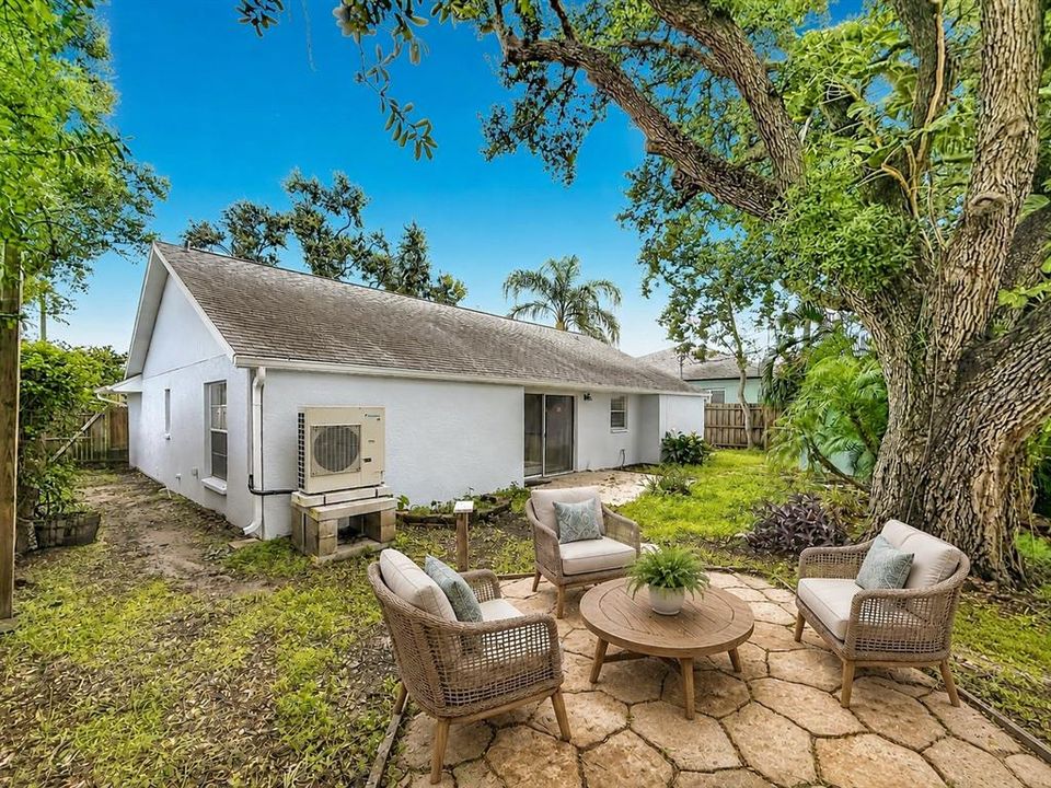 En Venta: $395,000 (3 camas, 2 baños, 1272 Pies cuadrados)