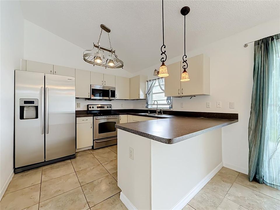 En Venta: $395,000 (3 camas, 2 baños, 1272 Pies cuadrados)