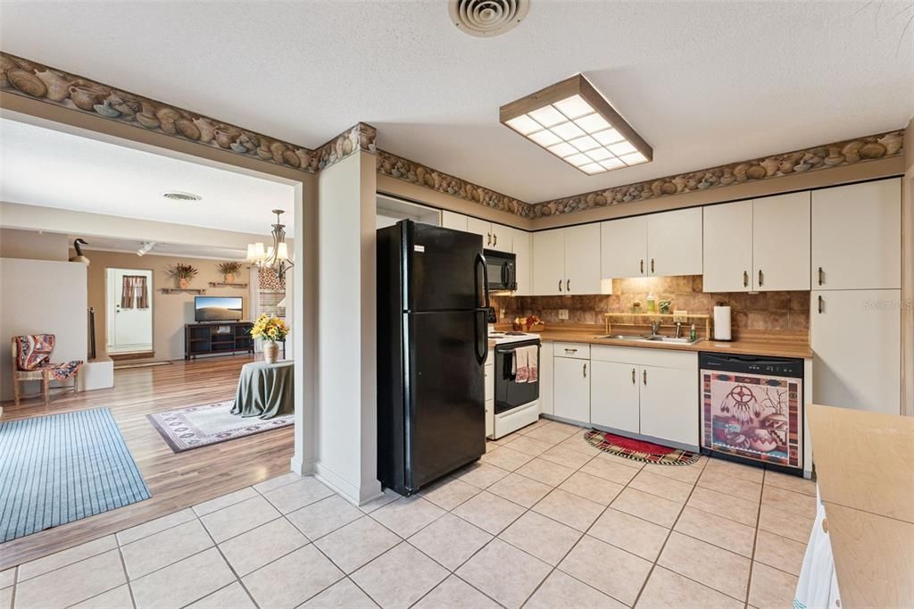 En Venta: $625,000 (2 camas, 2 baños, 1351 Pies cuadrados)