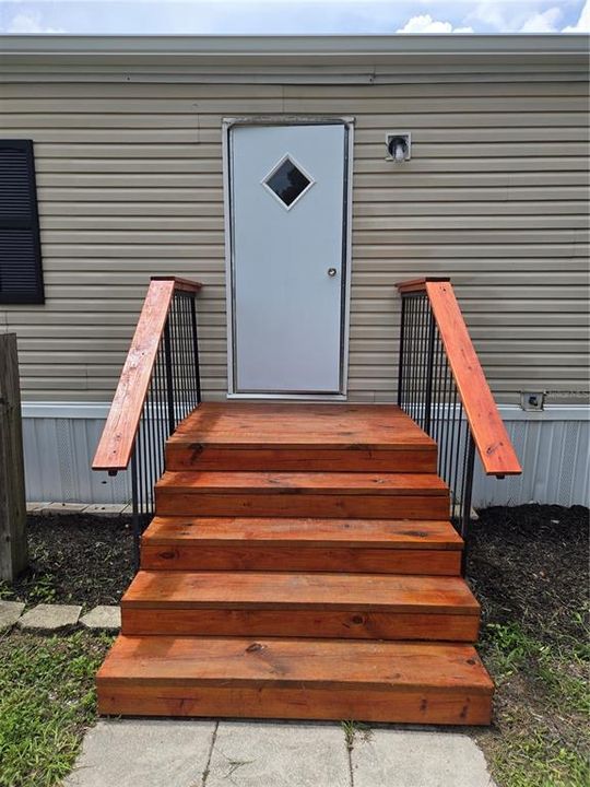 For Sale: $189,900 (3 beds, 2 baths, 1216 Square Feet)