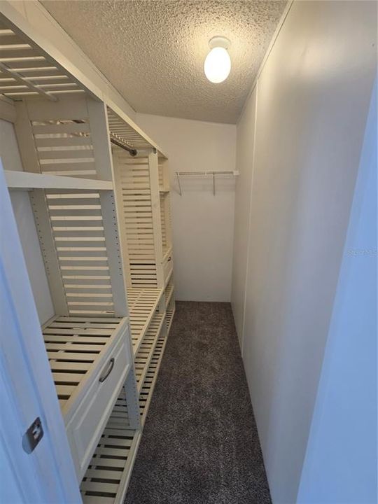For Sale: $189,900 (3 beds, 2 baths, 1216 Square Feet)