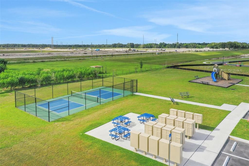 На продажу: $269,990 (3 спален, 2 ванн, 1407 Квадратных фут)